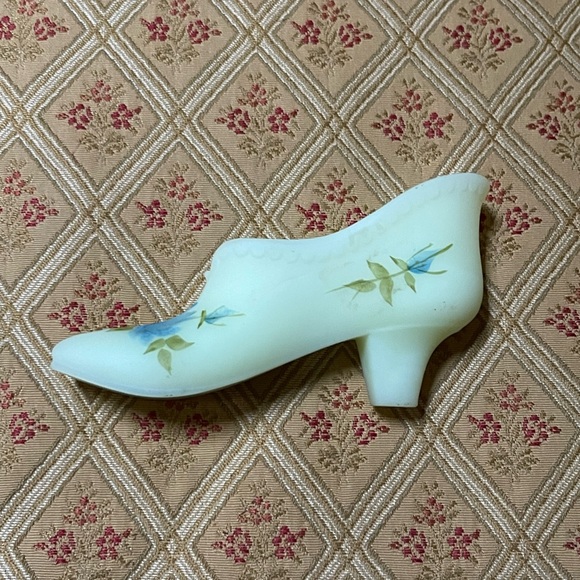 Vintage Fenton Satin Uranium Glass Shoe with Hand Painted Blue Rose & Signed - Picture 2 of 5